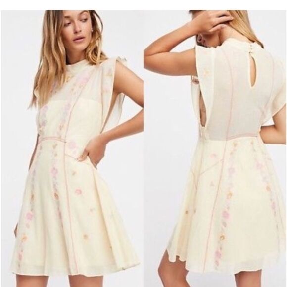 Free People Dresses & Skirts - Free People Cream Floral Dress